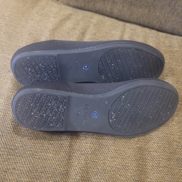 Rothy's Black Round Toe Flats size 7.5 - Picture 5 of 10